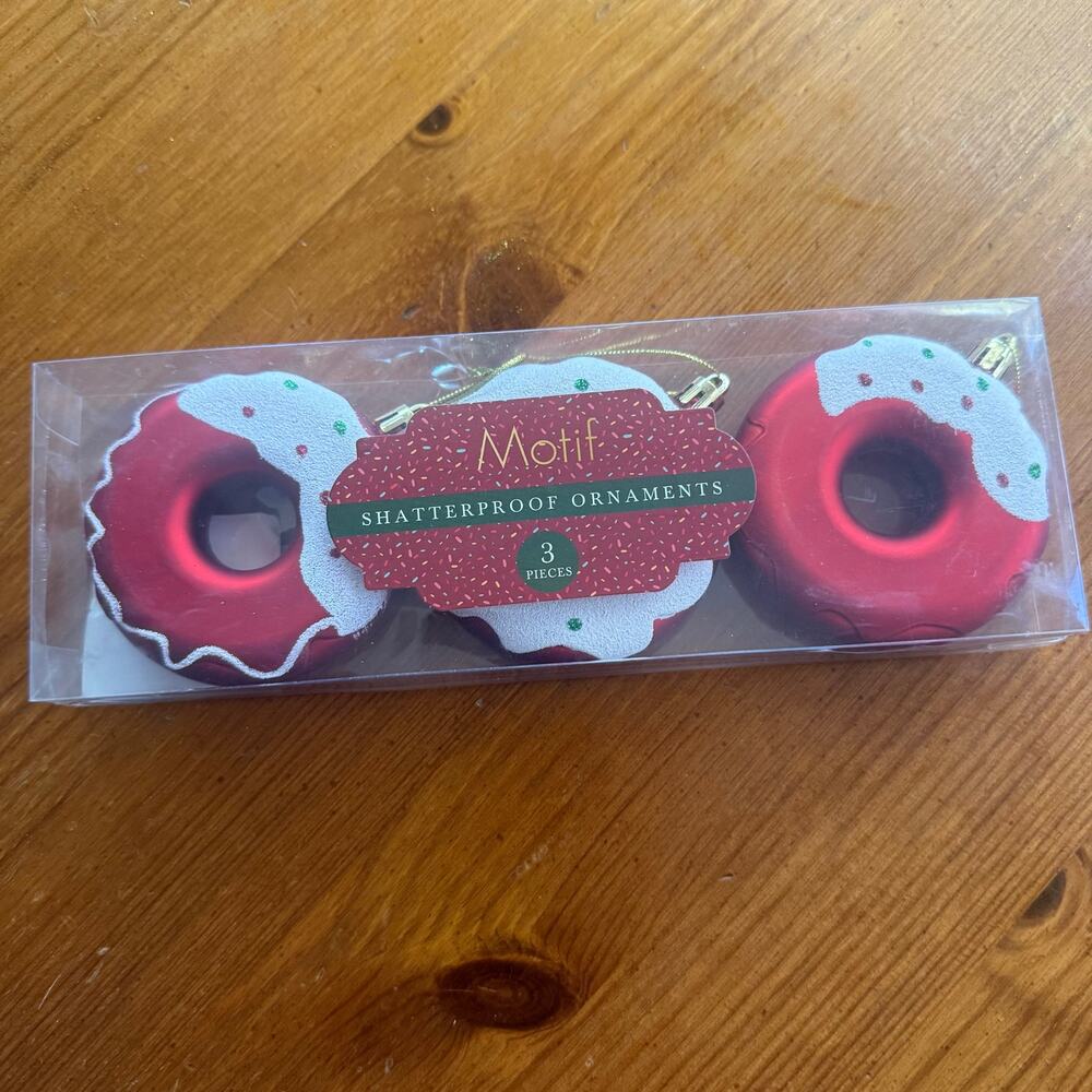 Motif Donut Shatterproof Christmas Ornaments Set of 3 New Holiday Tree Decor